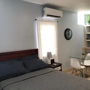 Metro Host Apartment San Juan