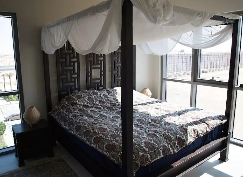 Elegant And Comfortably Furnished 2Brh Apartment In A Quiet Area! Dubai 0*,